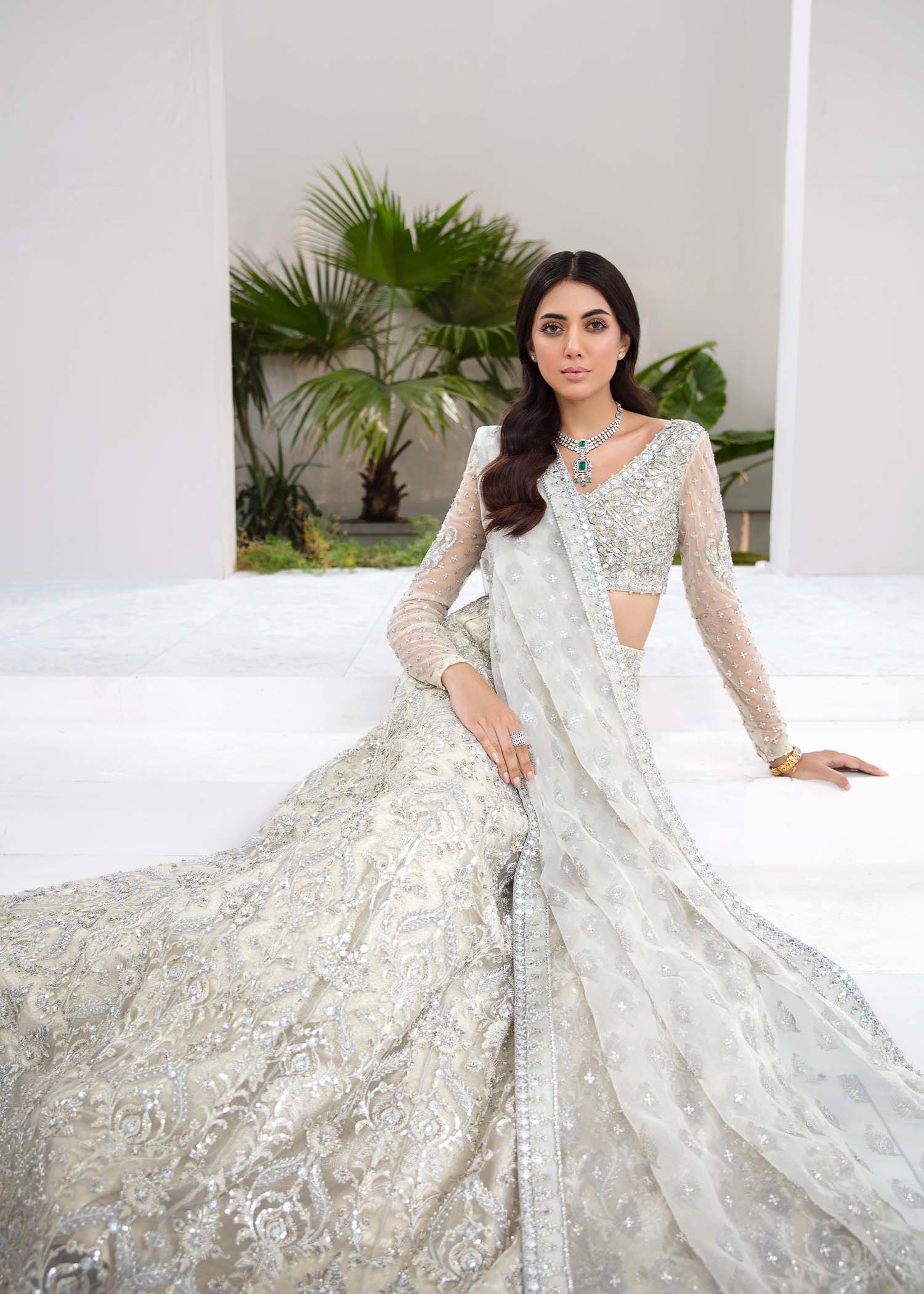 Pakistani Ivory Zardozi Net Lehenga Choli (3-Piece) - Image 3