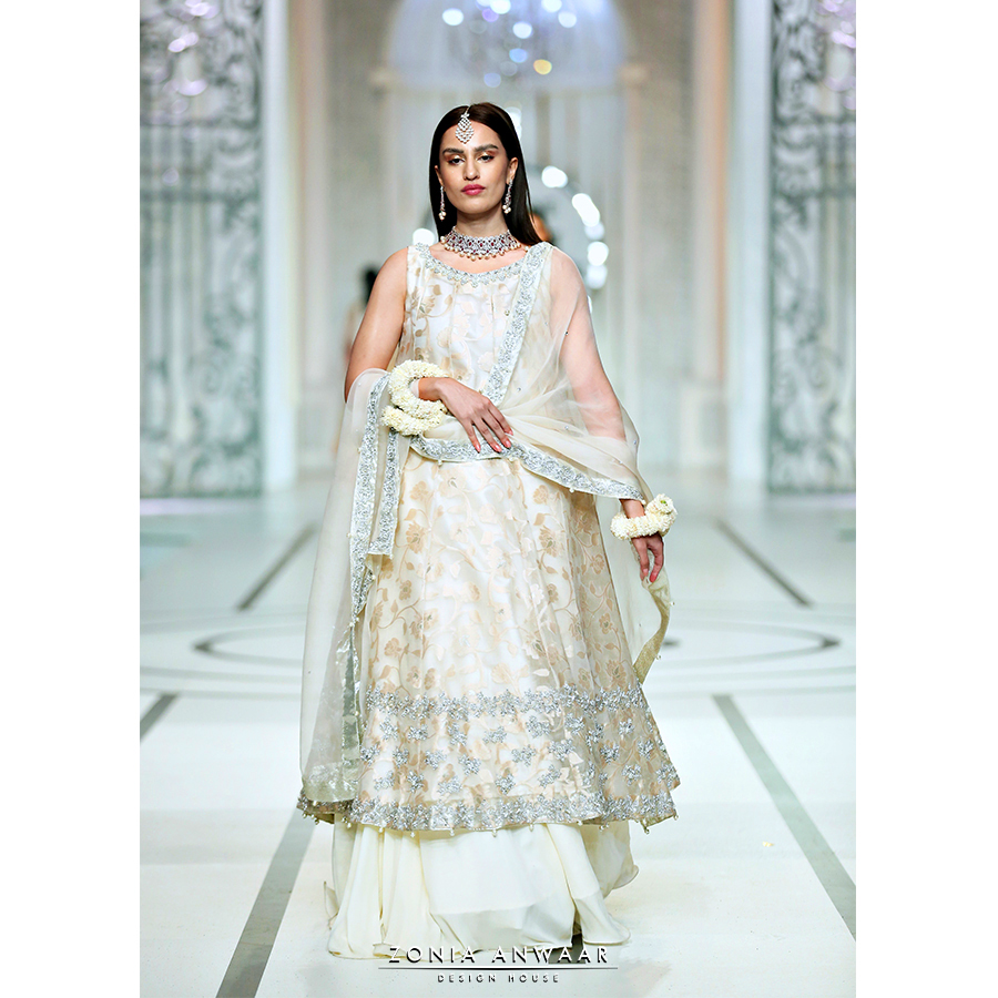 Ivory Embroidered Organza Jamawar Pishwas Lehenga (3-Piece) - Image 4