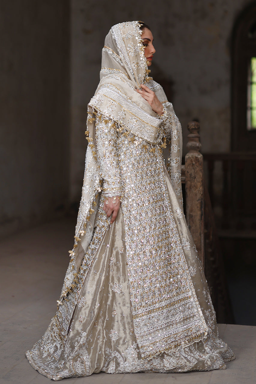 Ivory Gold Embroidered Organza Bridal Lehenga (3-Piece) - Image 4