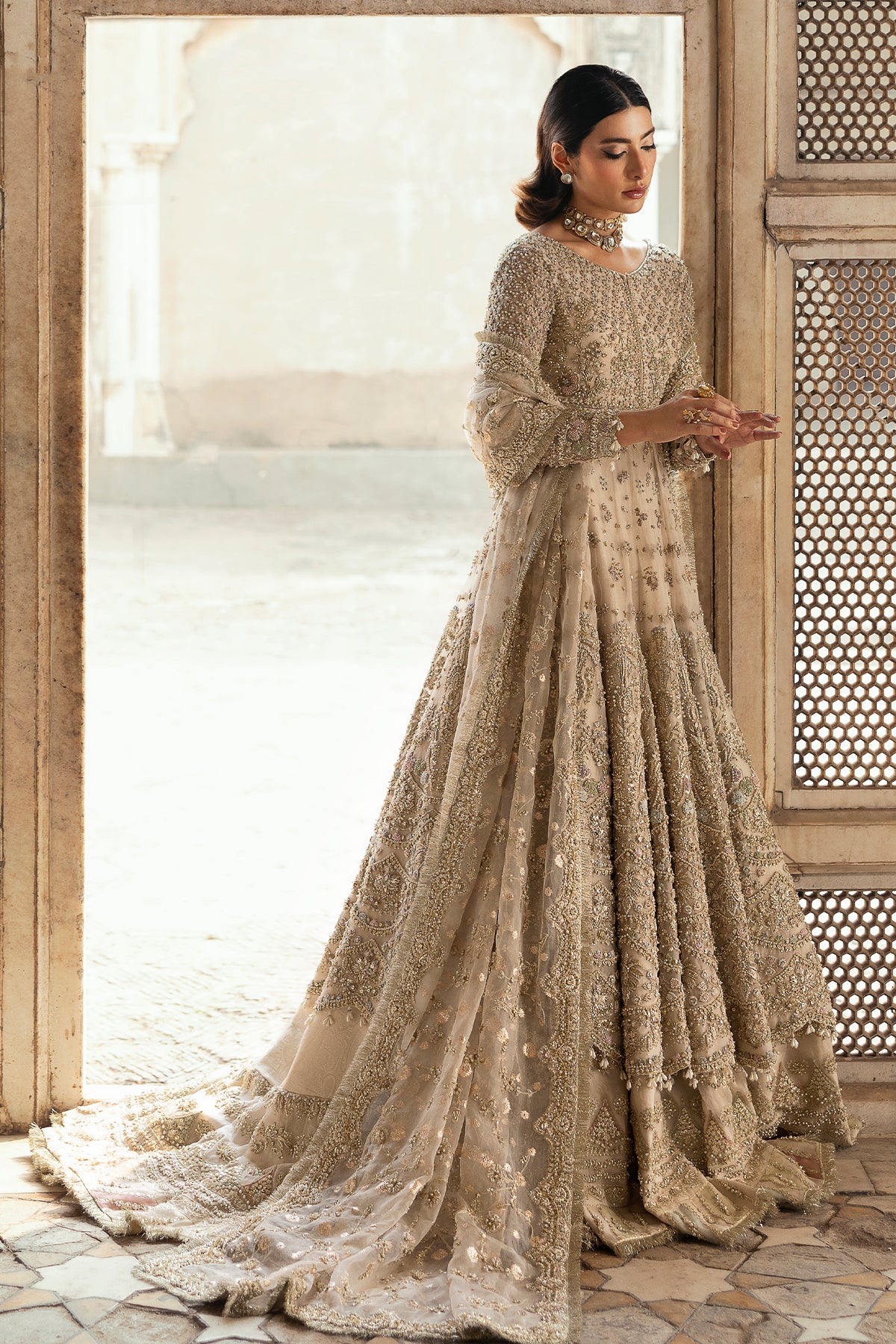 Pakistani Off-White Zardozi Resham Organza Lehenga (3-Piece) - Image 8