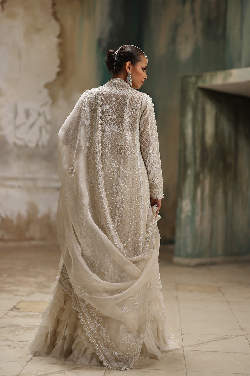 Pakistani Ivory Zardozi Organza High-Low Jacket Lehenga (3-Piece) - Image 6