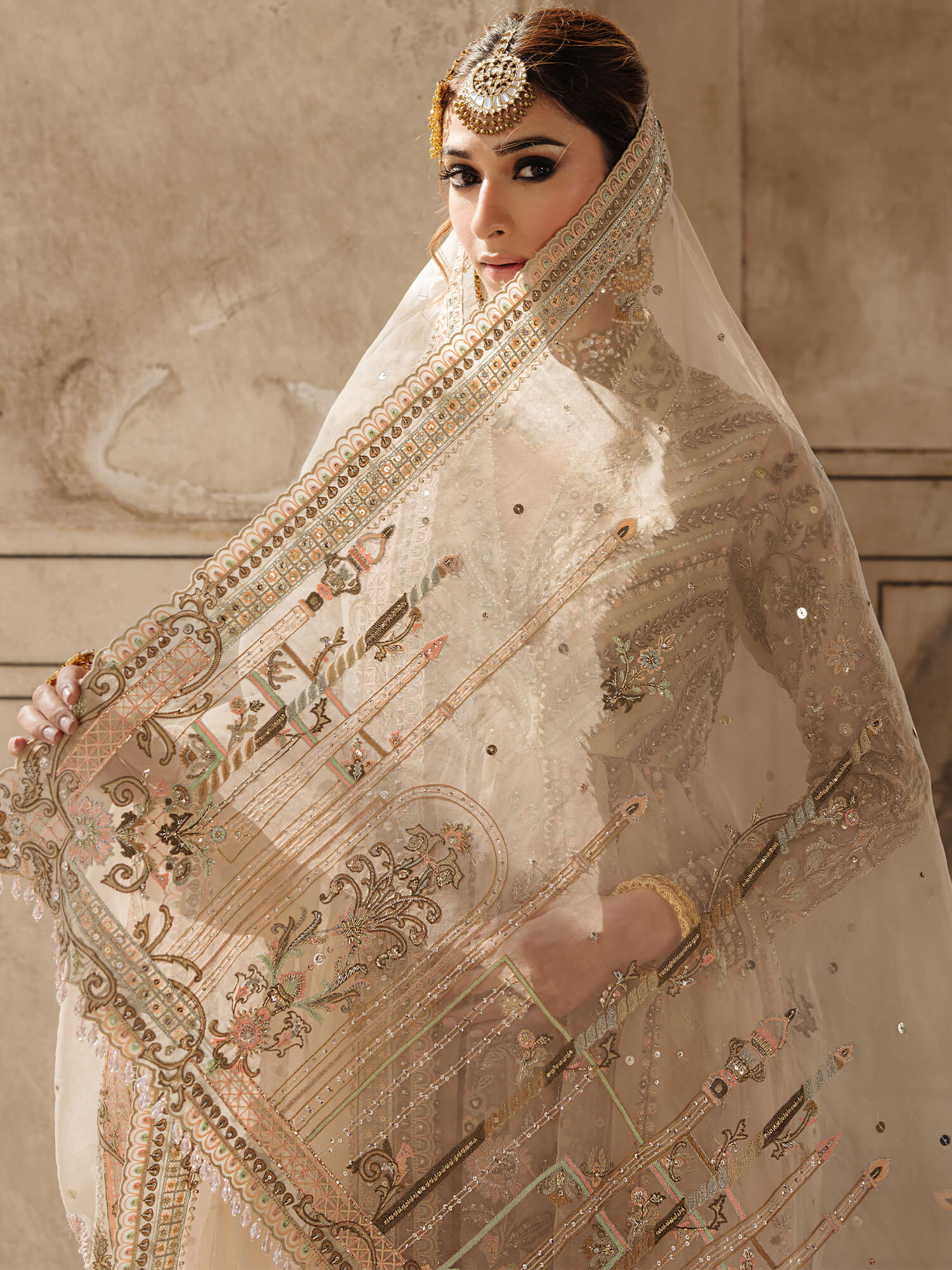 Vanilla Zardozi Organza Angarkha Lehenga (3-Piece) - Image 4