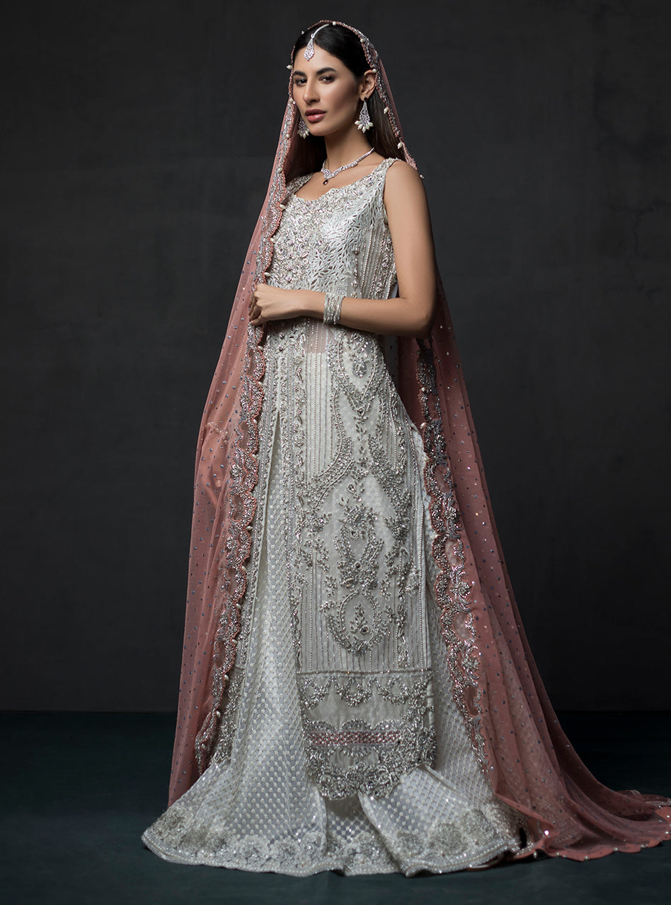 Pakistani Ivory Silver Embellished Organza Lehenga (3-Piece) - Image 3