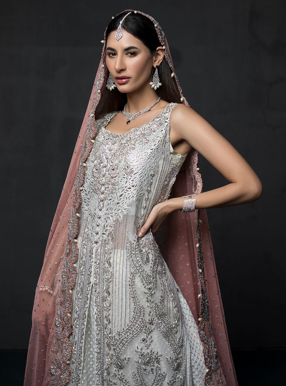 Pakistani Ivory Silver Embellished Organza Lehenga (3-Piece) - Image 4