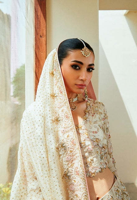 Pakistani Ivory Hand-Embellished Raw Silk Lehenga Choli (3-Piece) - Image 5