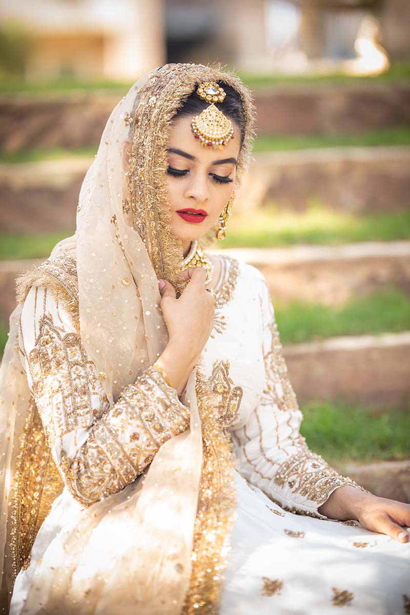 Ivory Zari Beaded Raw Silk Bridal Lehenga (3-Piece) - Image 4