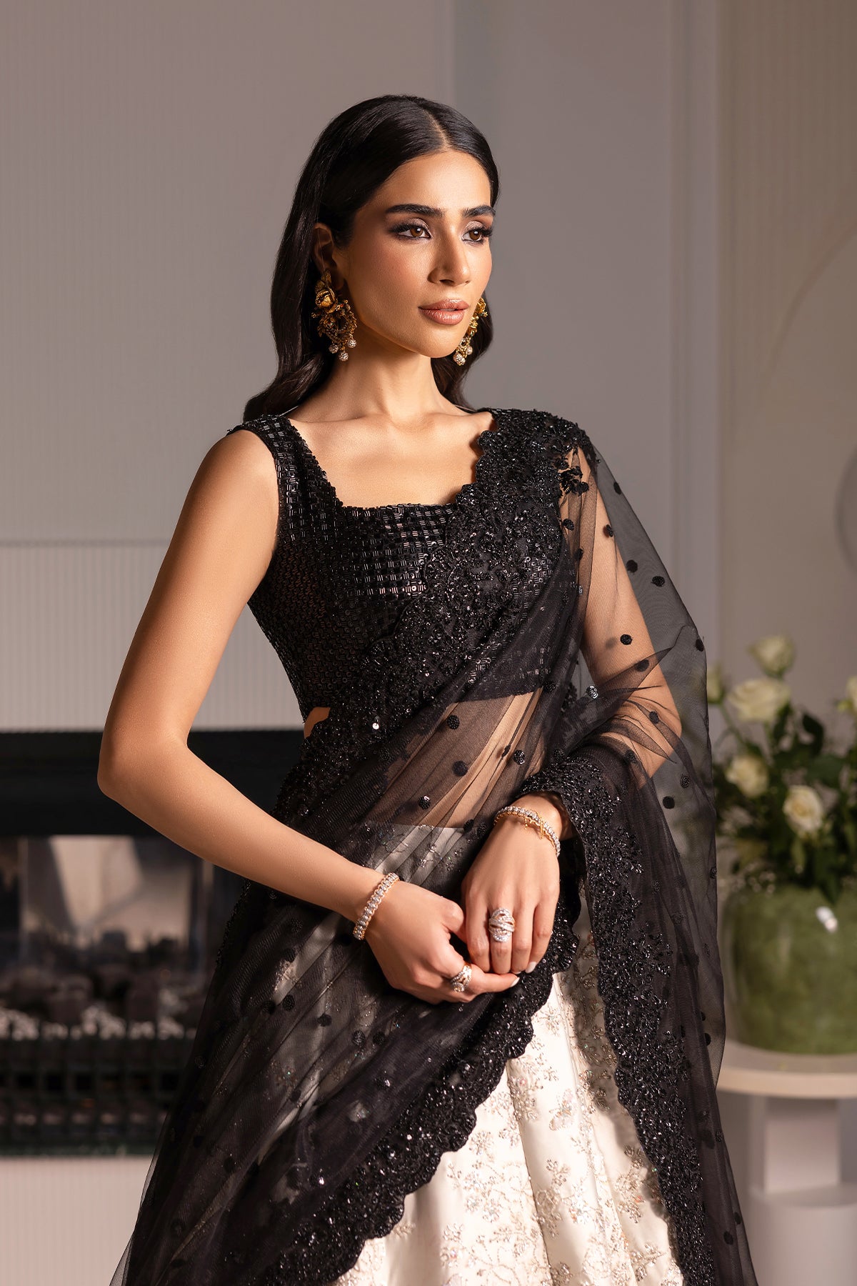 Black and Ivory Ganga Jamni Zardozi Lehenga (3-Piece) - Image 6