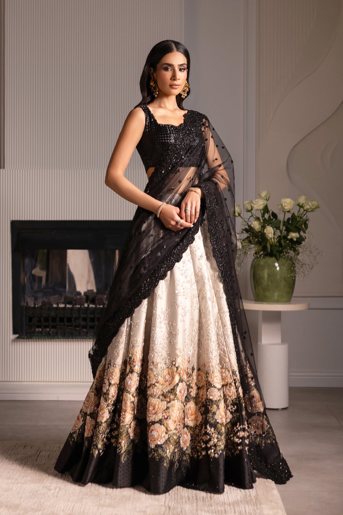Black and Ivory Ganga Jamni Zardozi Lehenga (3-Piece) - Image 7