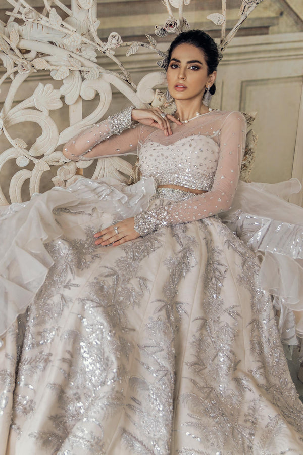 Pakistani Ivory Metallic Threadwork Silk-Blend Lehenga (3-Piece) - Image 3