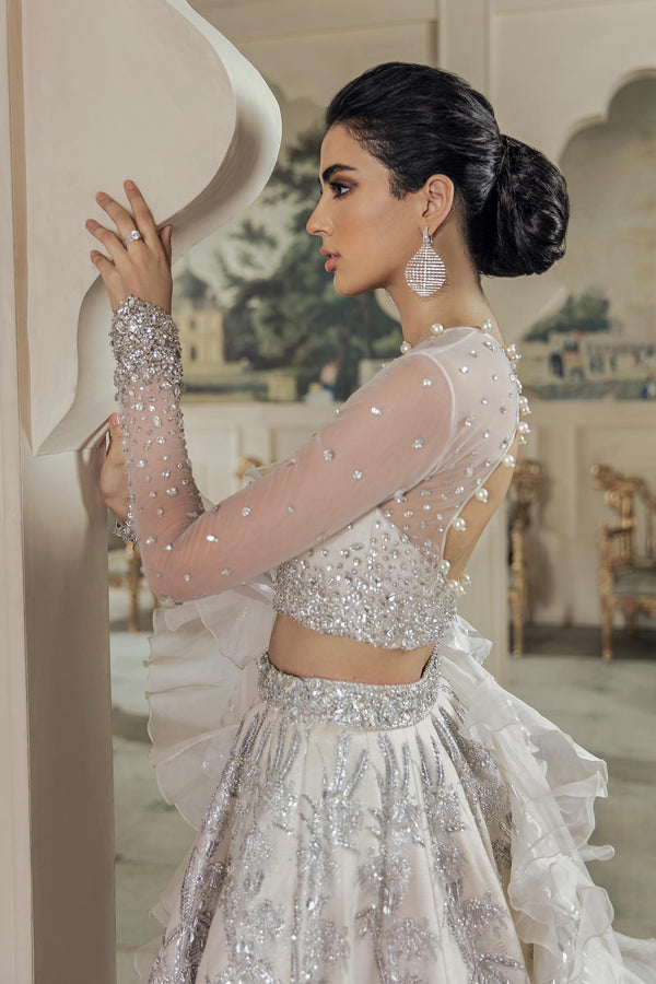 Pakistani Ivory Metallic Threadwork Silk-Blend Lehenga (3-Piece) - Image 4