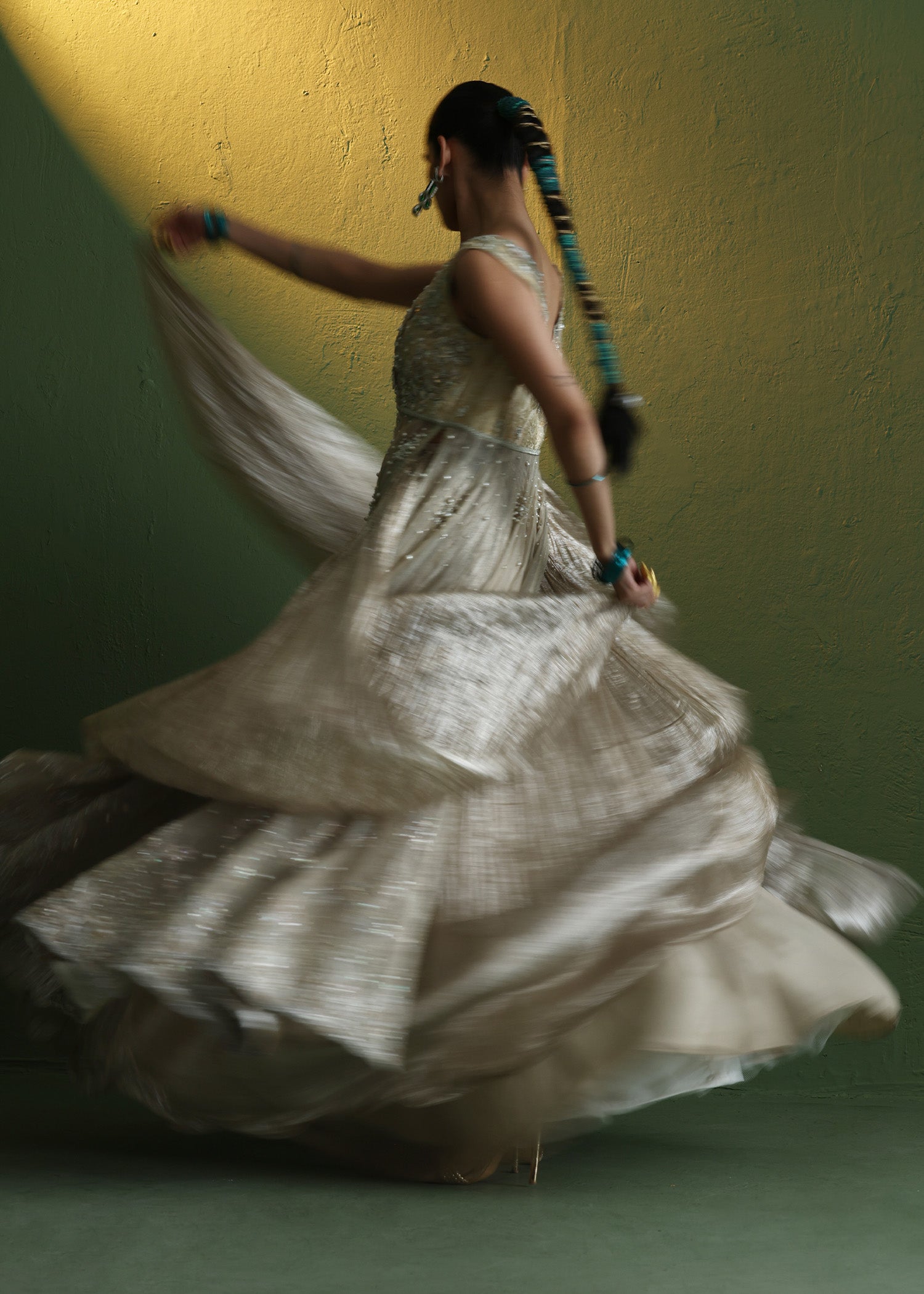 Off-White Embellished Silk & Atlas Lehenga Gown (3-Piece) - Image 9