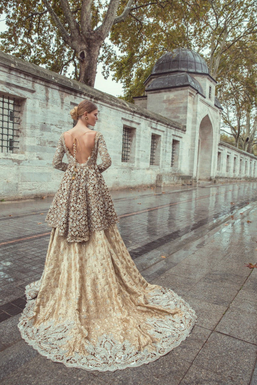 Pakistani Ivory Zardozi Aari Tissue Peplum Lehenga (3-Piece) - Image 3