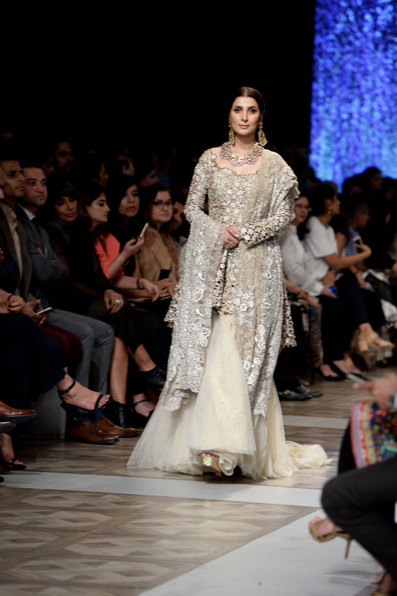 Pakistani Ivory Zardozi Aari Tissue Peplum Lehenga (3-Piece) - Image 4