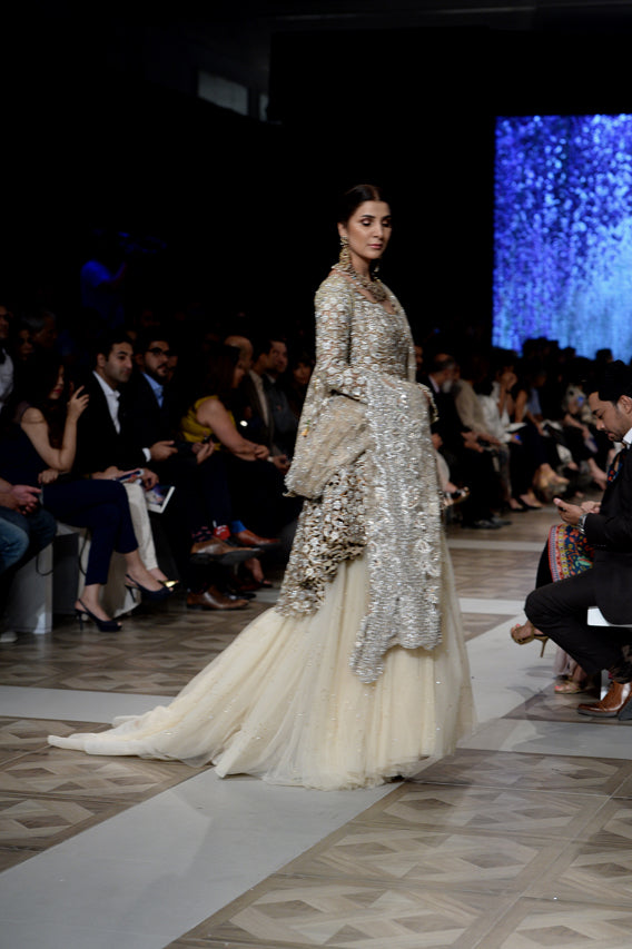 Pakistani Ivory Zardozi Aari Tissue Peplum Lehenga (3-Piece) - Image 5