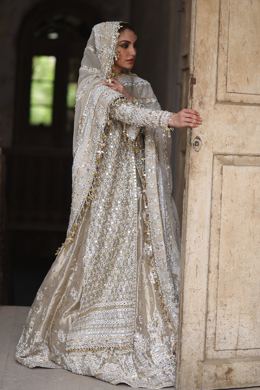 Ivory Gold Embroidered Organza Lehenga Choli (3-Piece) - Image 5