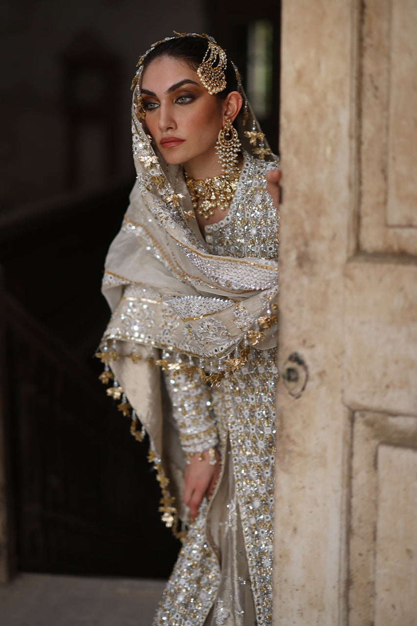 Ivory Gold Embroidered Organza Lehenga Choli (3-Piece) - Image 6