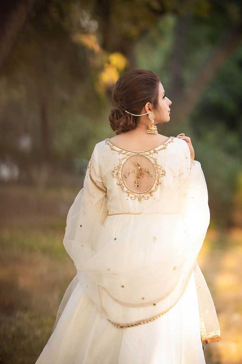 Pakistani Ivory Dabka Zari Organza Maxi (2-Piece) - Image 3