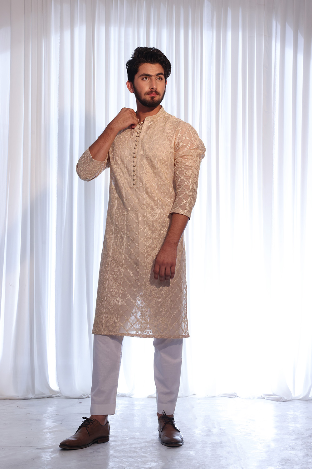 Navajo White Embroidered Cotton-Silk Kurta (2-Piece) - Image 1