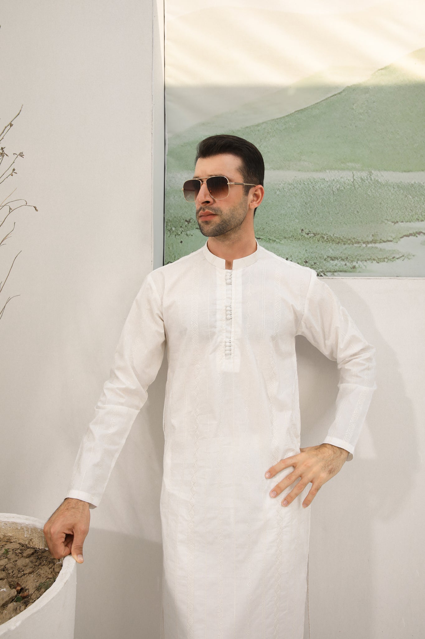 Off White Schiffli Embroidered Cotton Kurta Set (2-Piece) - Image 3