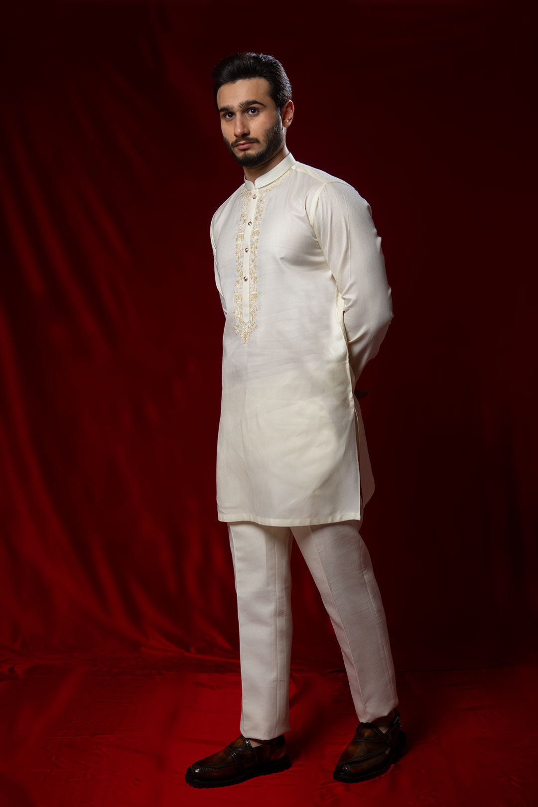 Off-White Embroidered Brocade Kurta Set (2-Piece) - Image 7