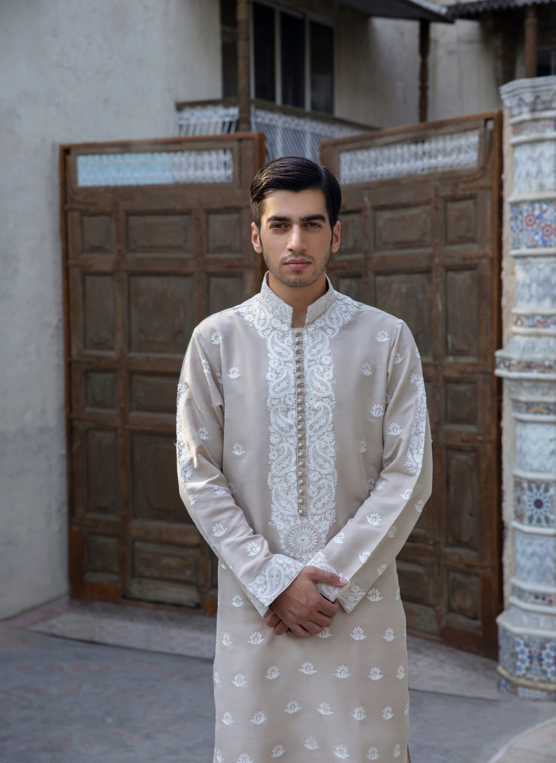Light Beige Embroidered Cotton-Silk Kurta (2-Piece) - Image 2
