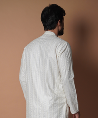 Off-White Tone-on-Tone Embroidered Cotton-Silk Kurta (2-Piece) - Image 6