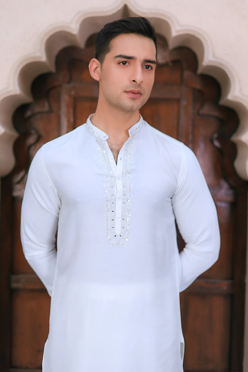 Off-White Embroidered Cotton-Silk Kurta Set (2-Piece) - Image 4