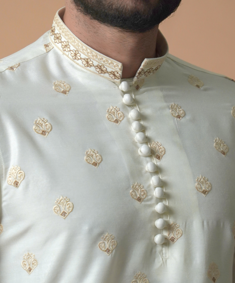 Cream Gold Embroidered Cotton-Silk Kurta Pyjama (2-Piece) - Image 3