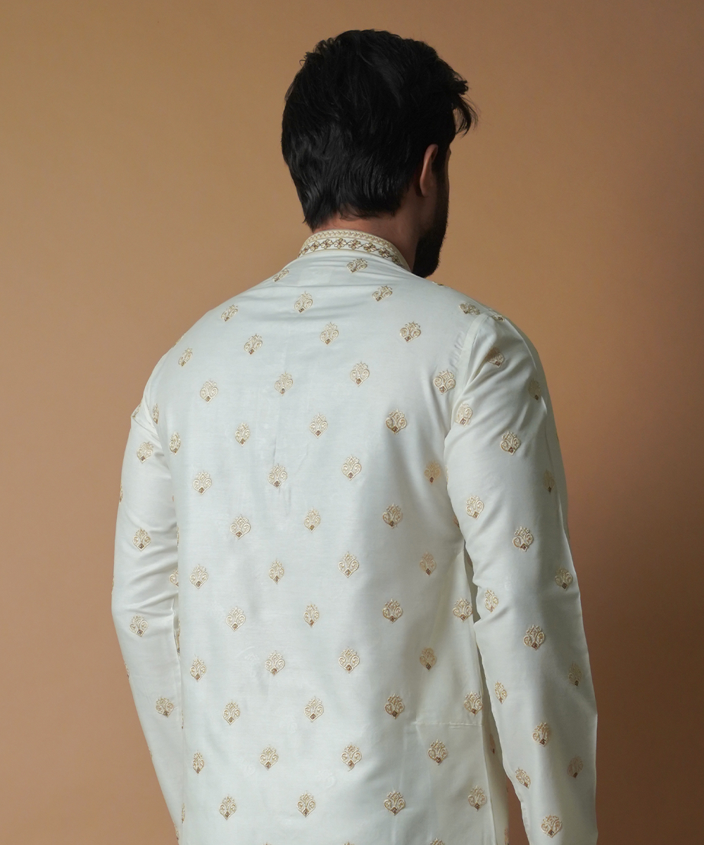 Cream Gold Embroidered Cotton-Silk Kurta Pyjama (2-Piece) - Image 5