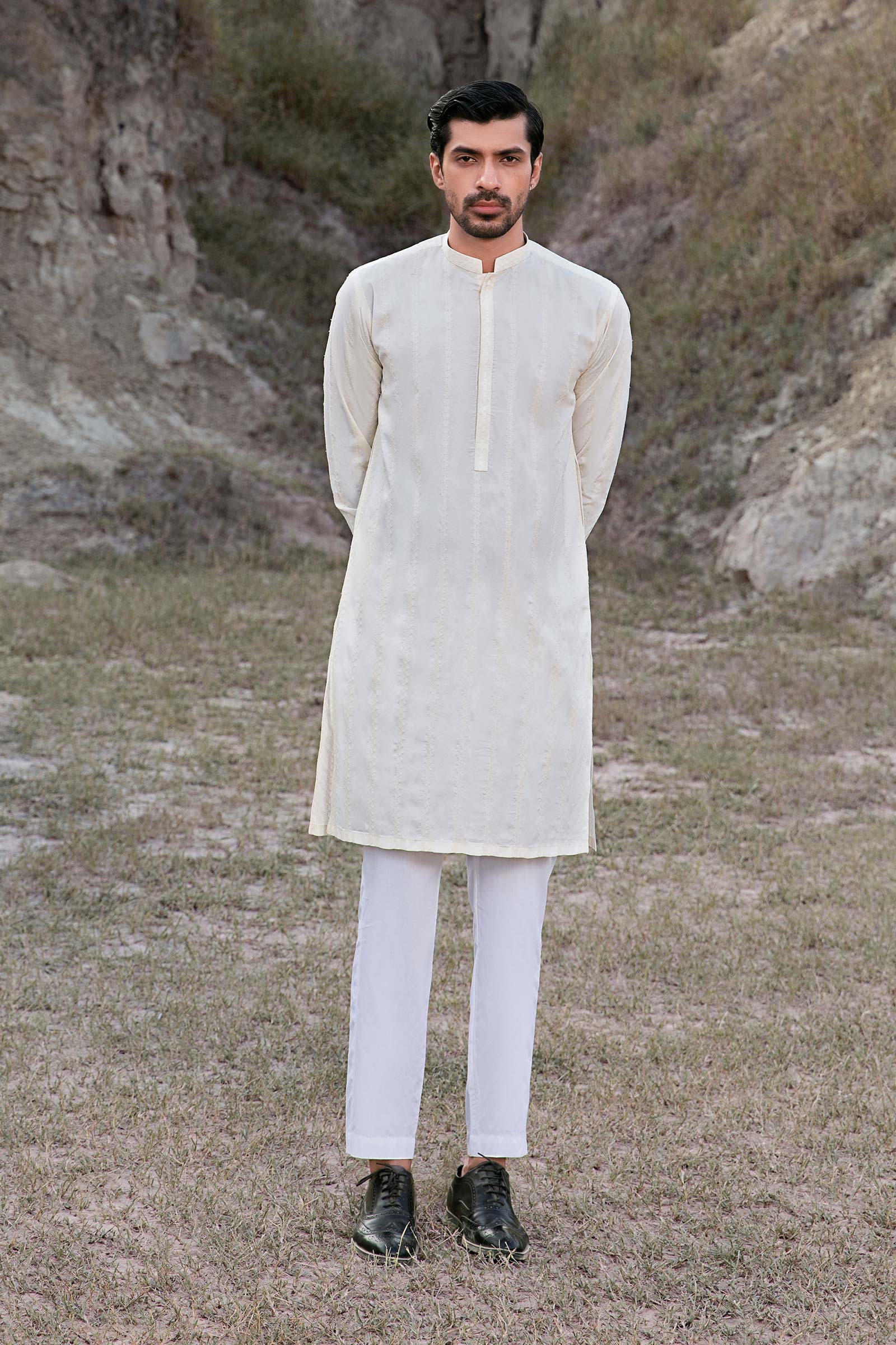 Off-White Embroidered Cotton Kurta (2-Piece) - Image 1