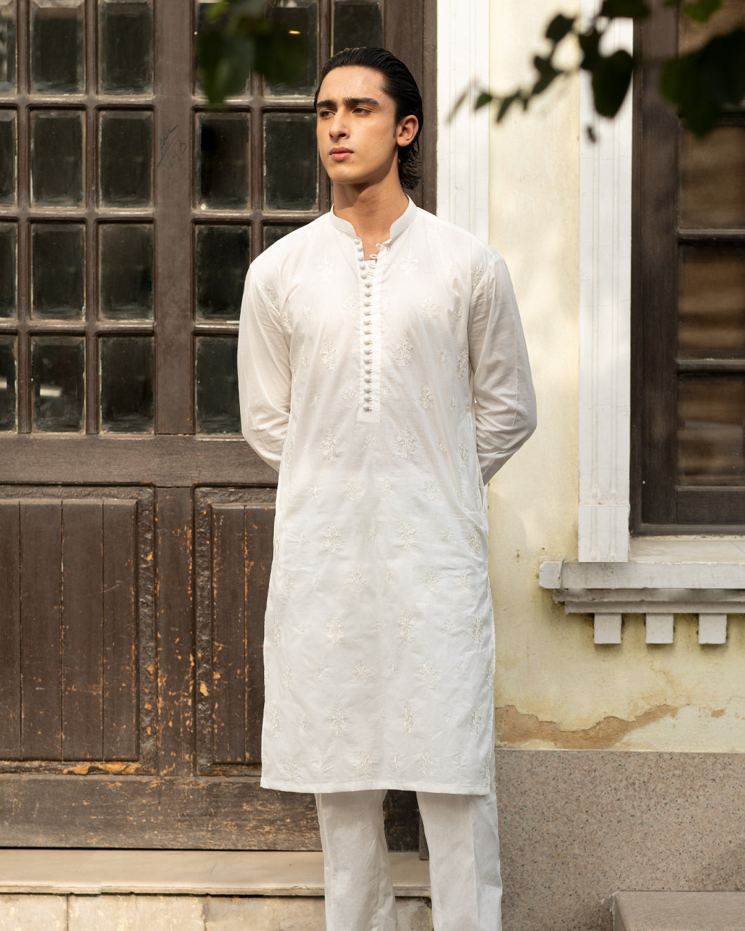 Off-White Embroidered Cotton Kurta Set (2-Piece) - Image 1