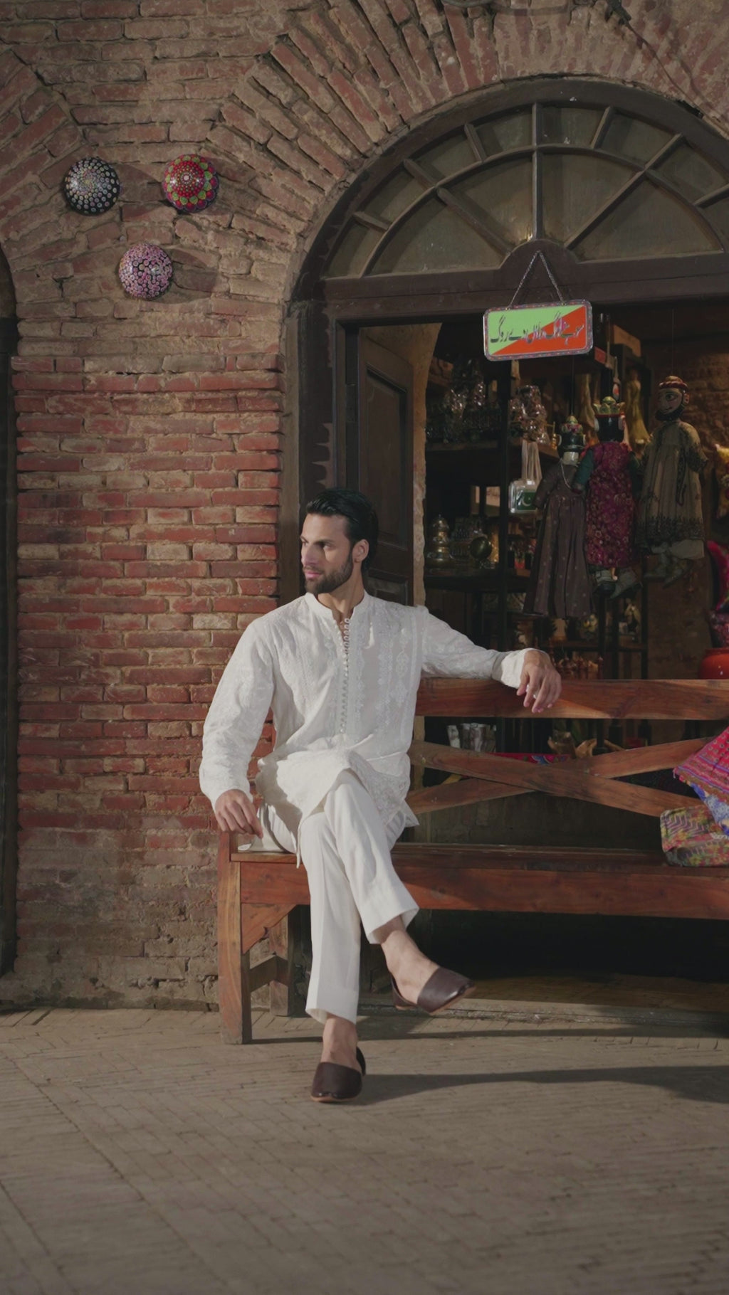 Off-White Embroidered Karandi Kurta (2-Piece) - Image 4