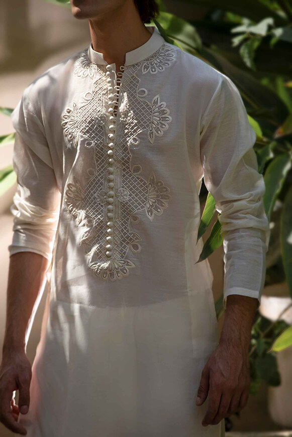 Off-White Embroidered Khaddi Cotton Kurta (2-Piece) - Image 3