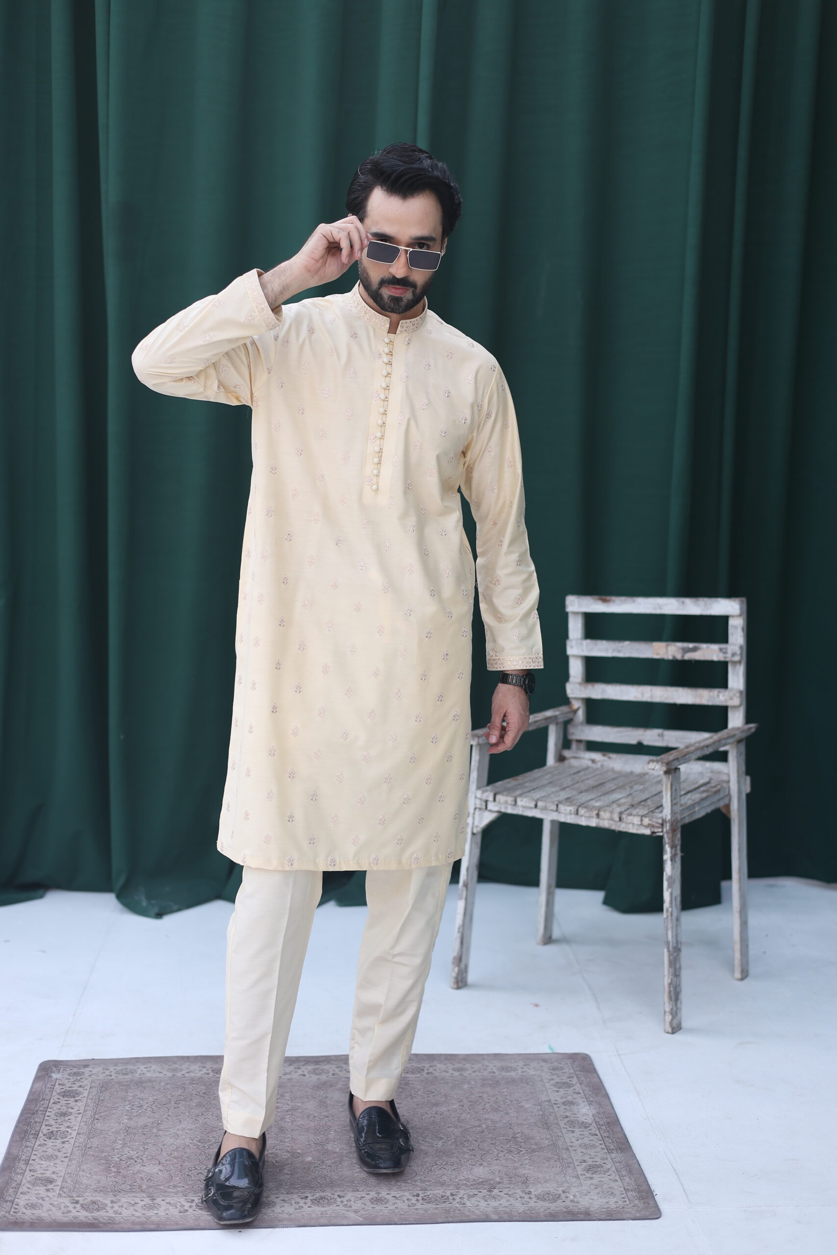 Ivory Hand Embroidered Raw Silk Men’s Kurta (2-Piece) - Image 2