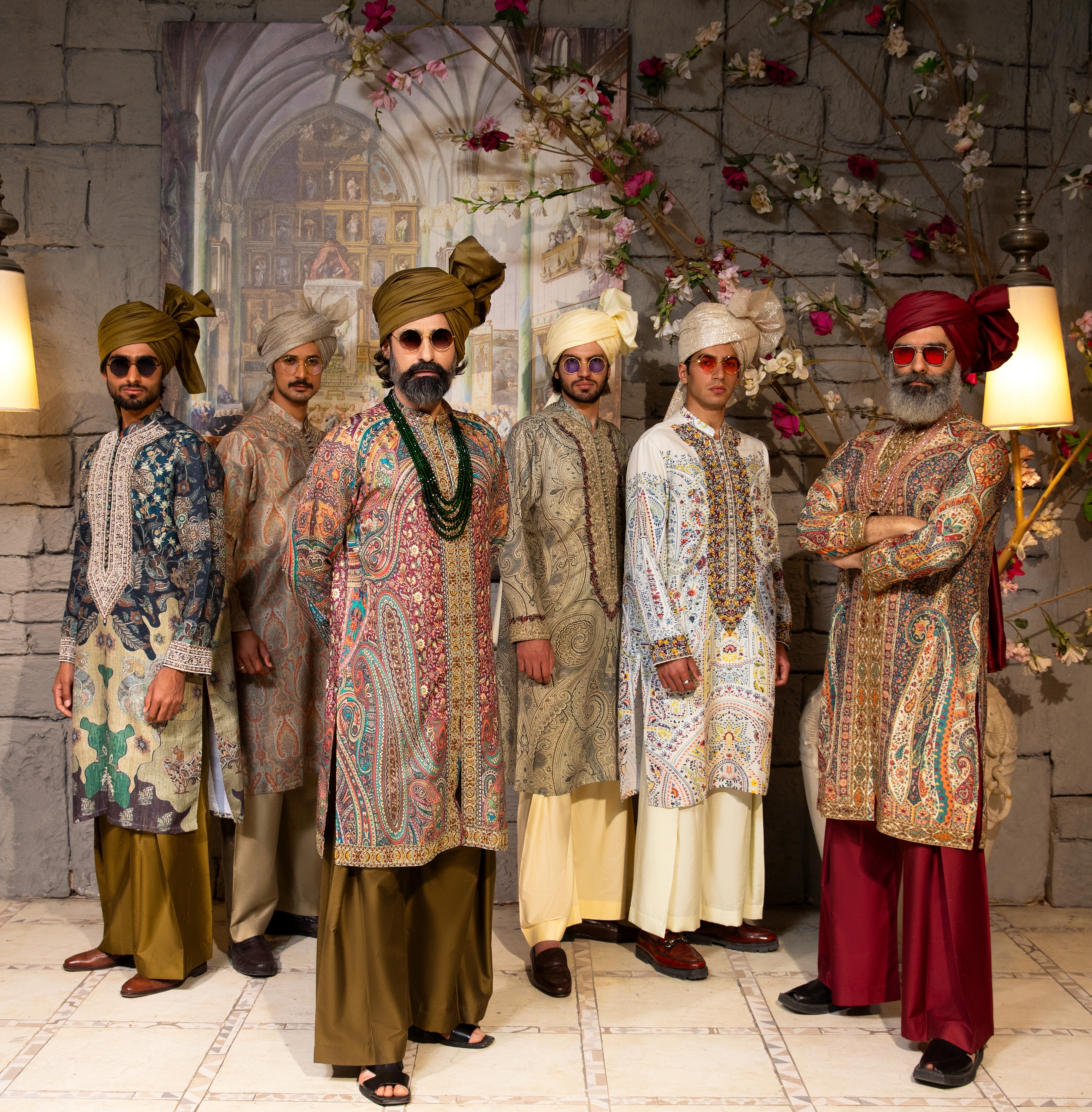 Ivory Digital Print Thread Embroidered Silk Kurta (2-Piece) - Image 7