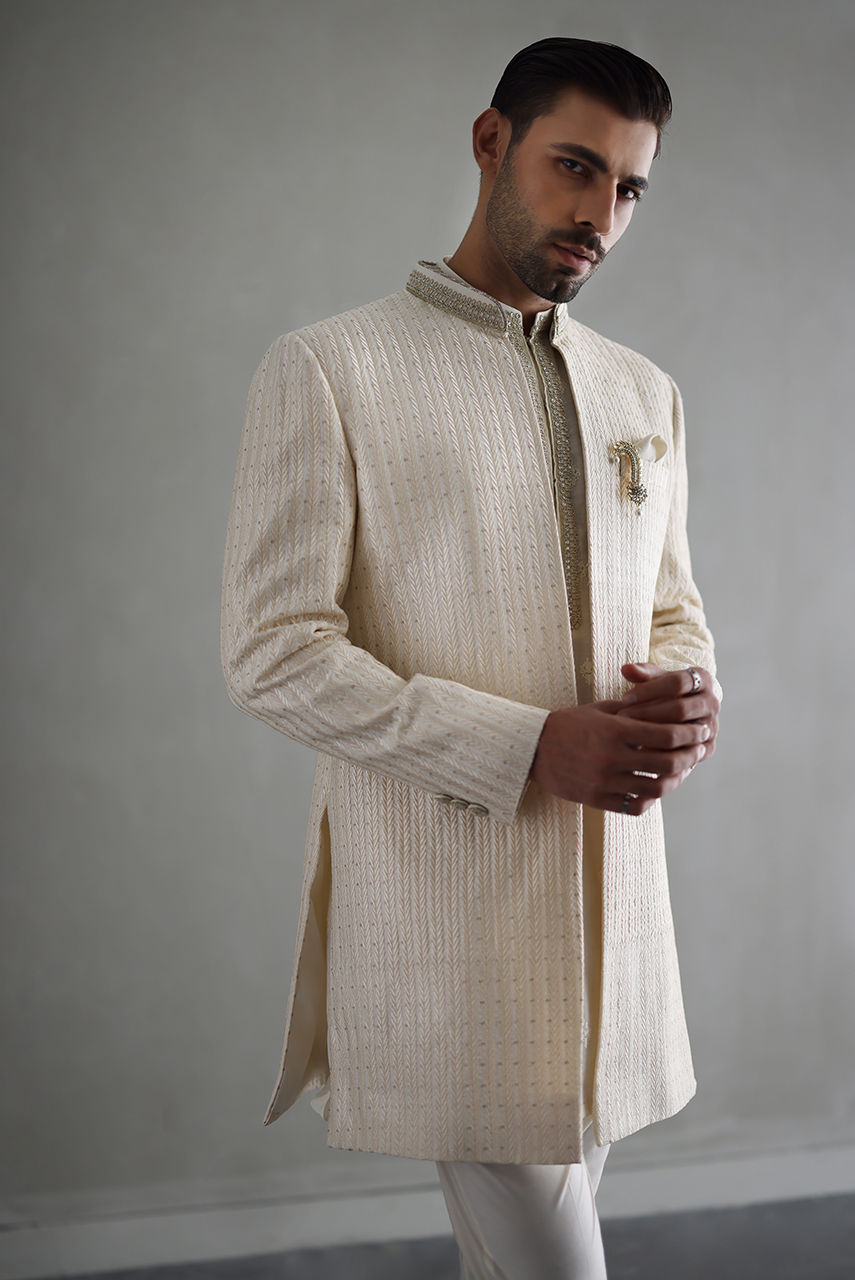 Ivory White Embroidered Silk Kurta (2-Piece) - Image 4