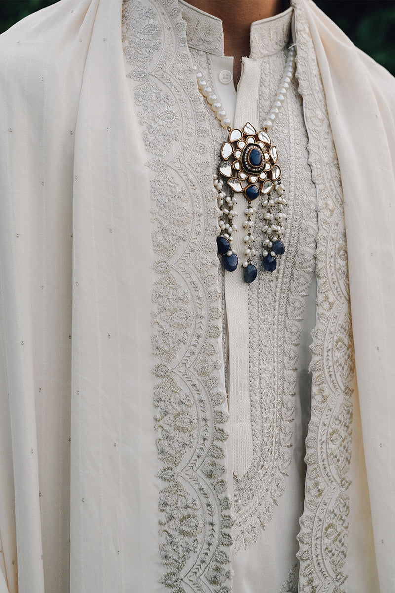 Ivory Tilla Embroidered Tropical Silk Kurta Set (3-Piece) - Image 3