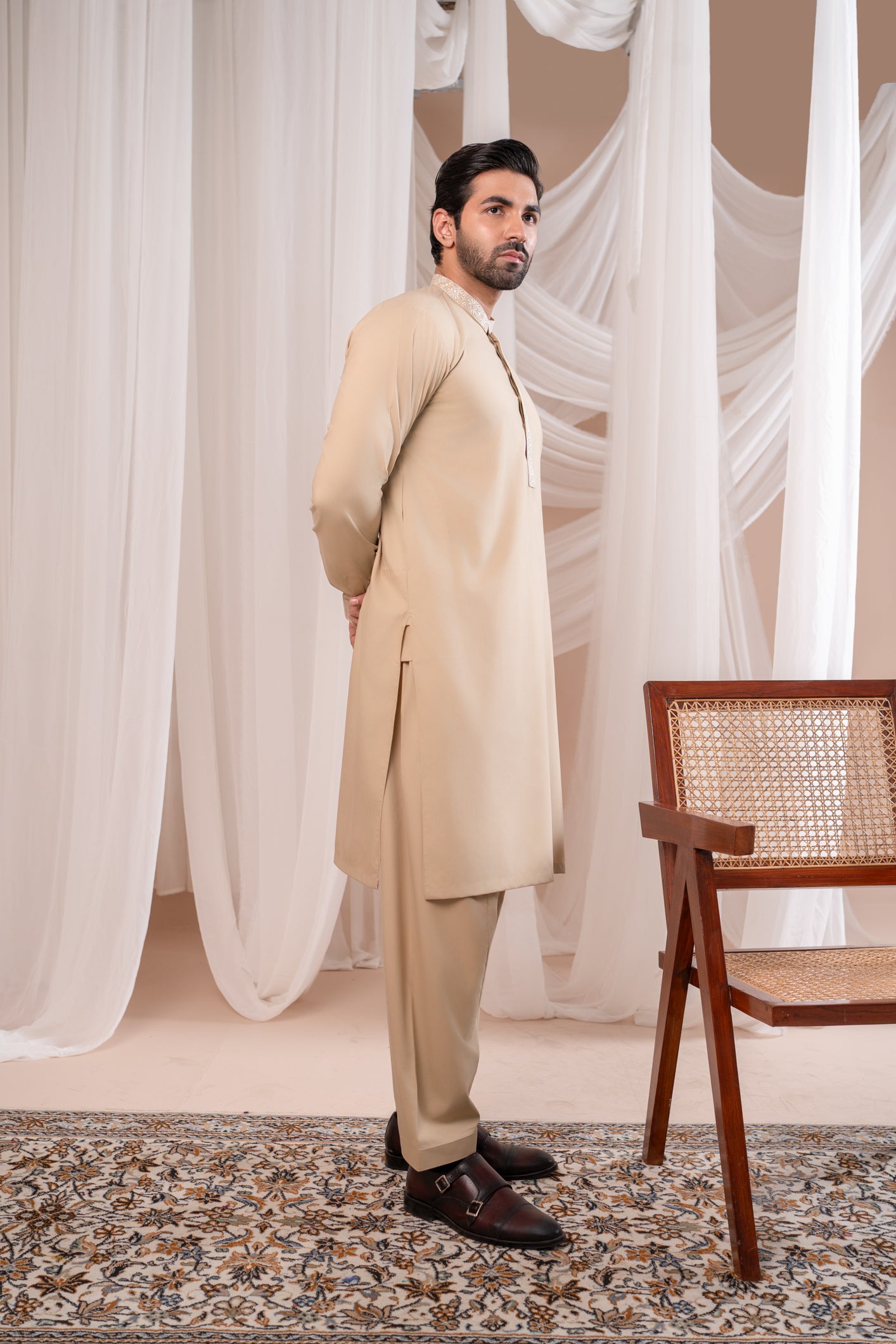 Ivory Embroidered Blended Fabric Kurta Shalwar (2-Piece) - Image 6