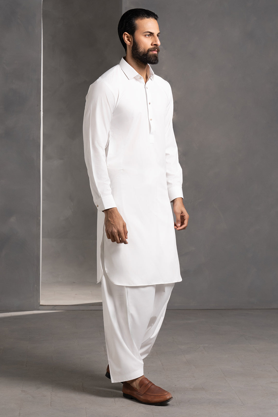 Off-White Blended Fabric Shalwar Kameez (2-Piece) - Image 2