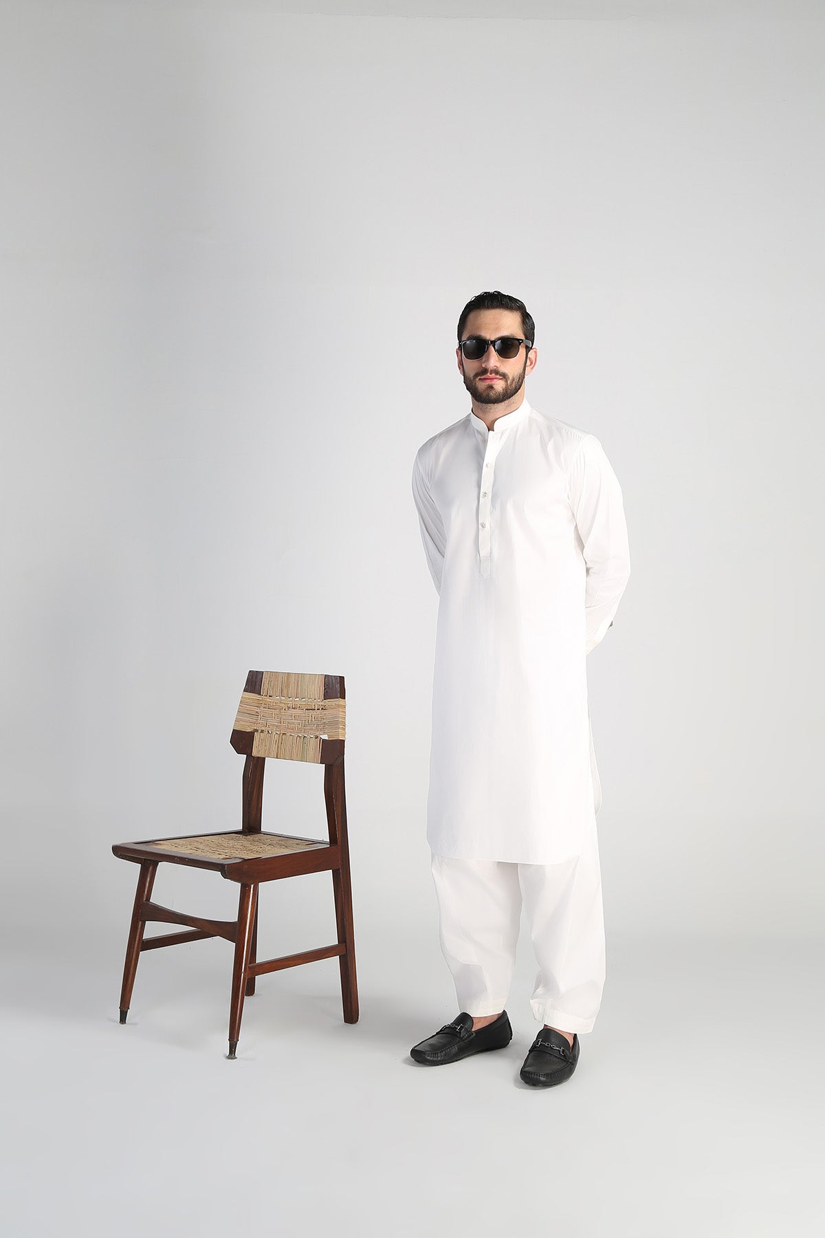 Off-White Cotton Band Collar Kameez Shalwar (2-Piece) - Image 1