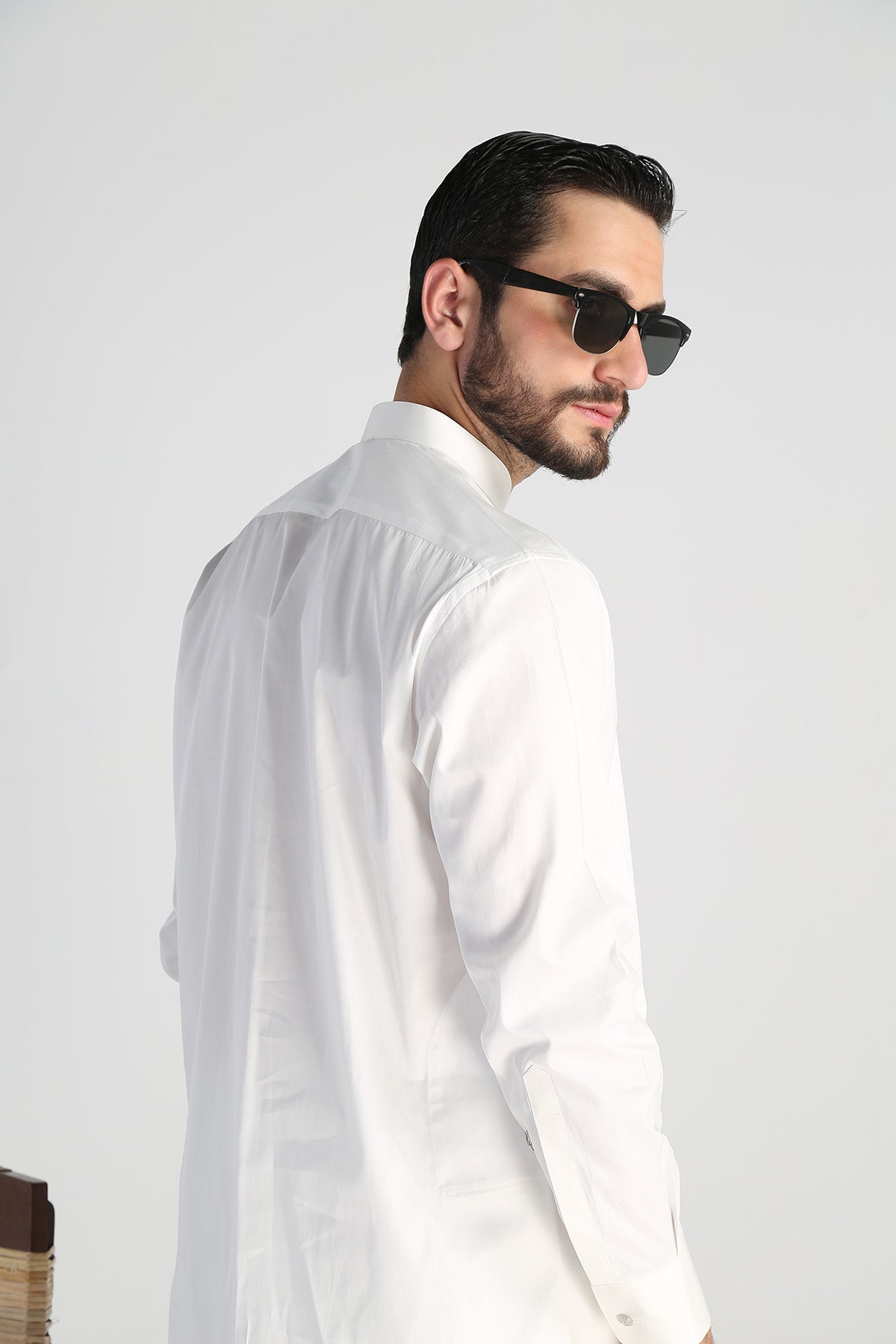 Off-White Cotton Band Collar Kameez Shalwar (2-Piece) - Image 5