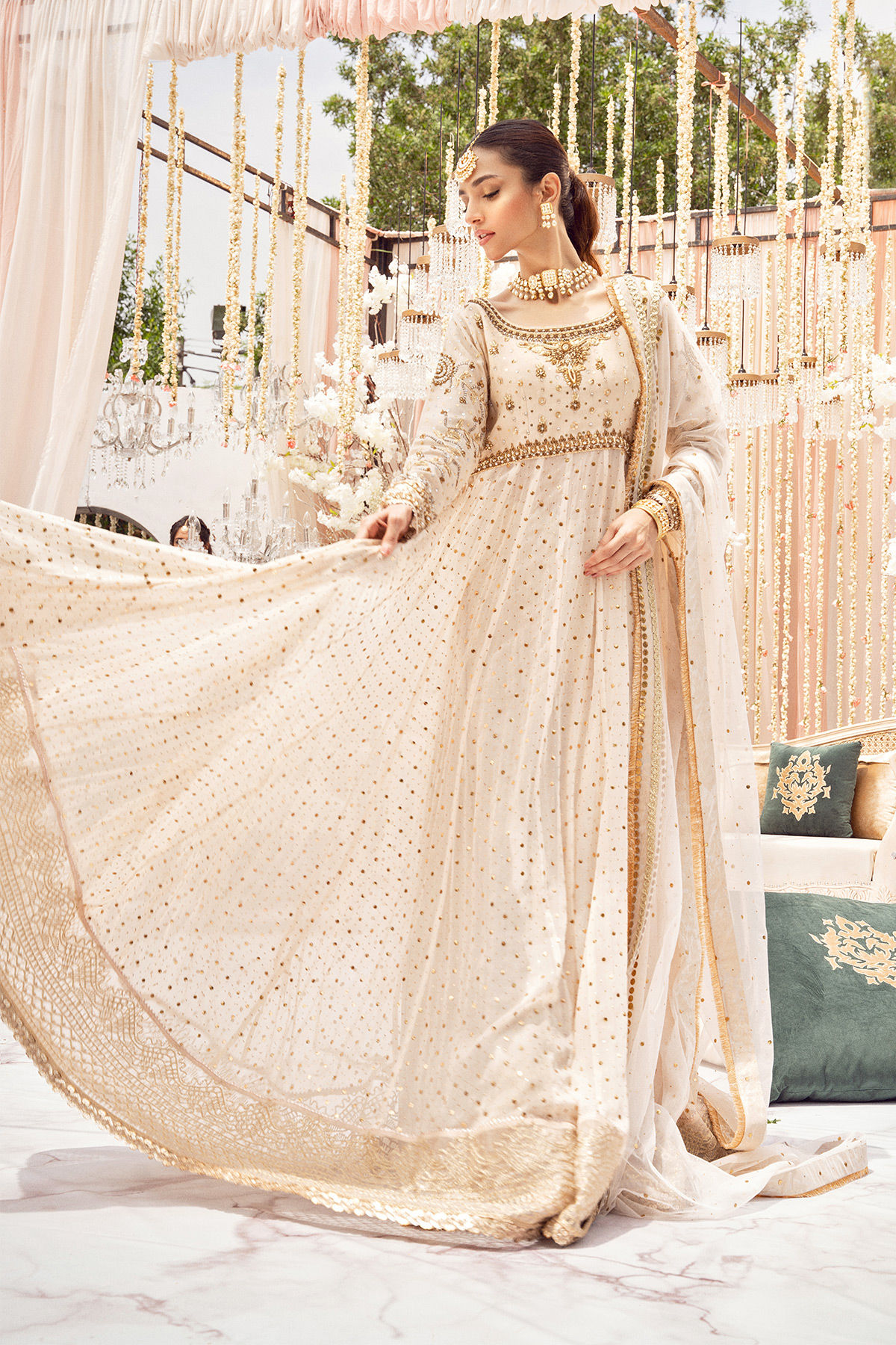 Pakistani Ivory Kaamdani Zardozi Chiffon Pishwas (2-Piece) - Image 1