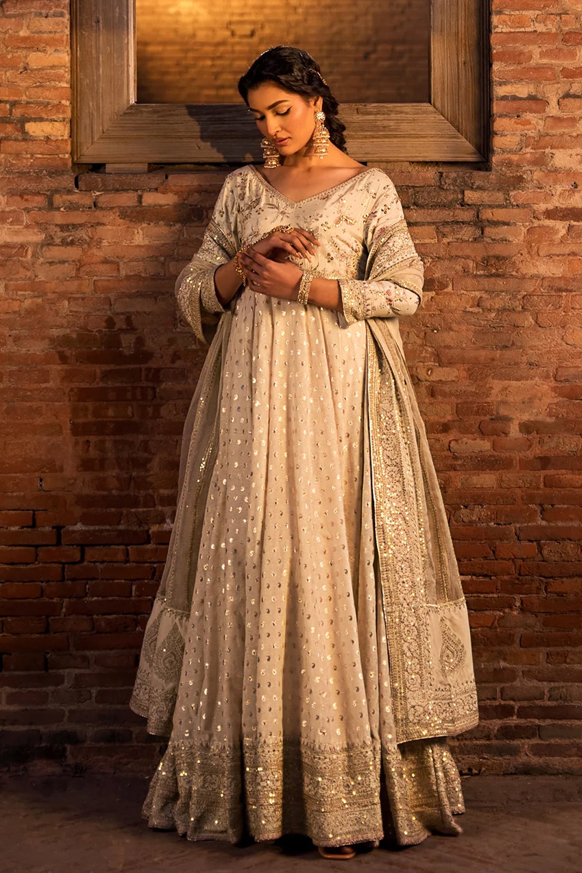 Pakistani Ivory Resham & Tilla Karandi Pishwas (3-Piece) - Image 1