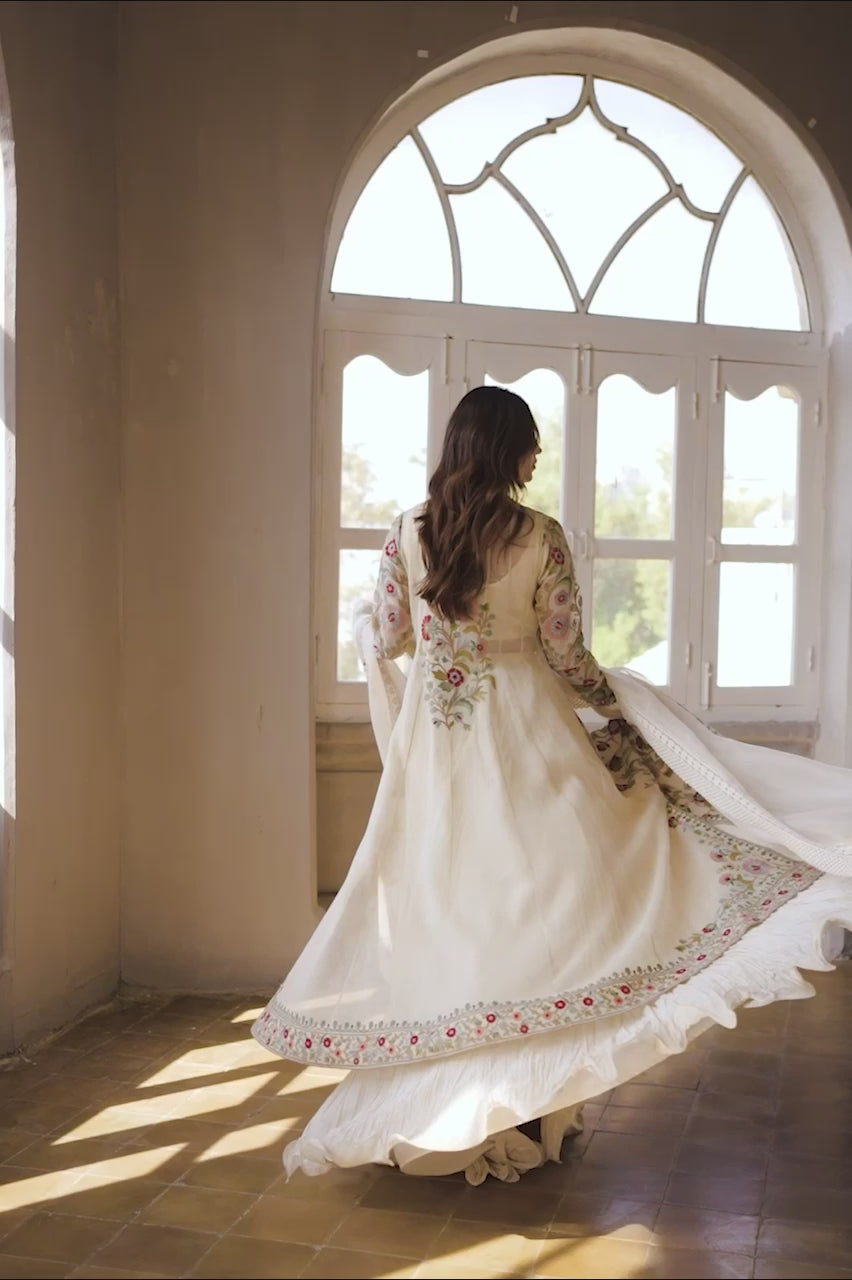 Pakistani Alabaster Aari Embroidered Khaddi Corduroy Pishwas (3-Piece) - Image 12