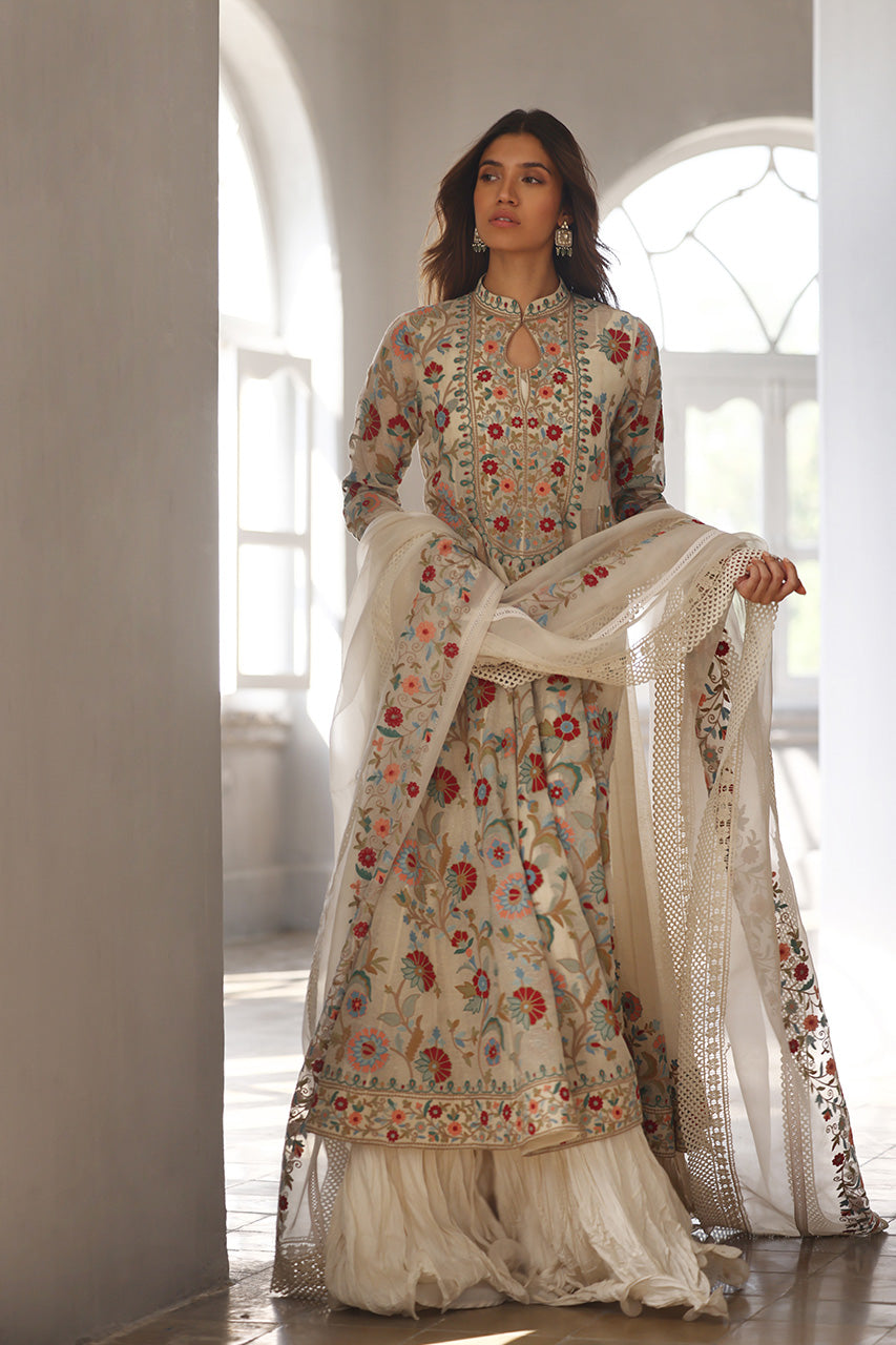 Pakistani Alabaster Aari Embroidered Khaddi Corduroy Pishwas (3-Piece) - Image 5