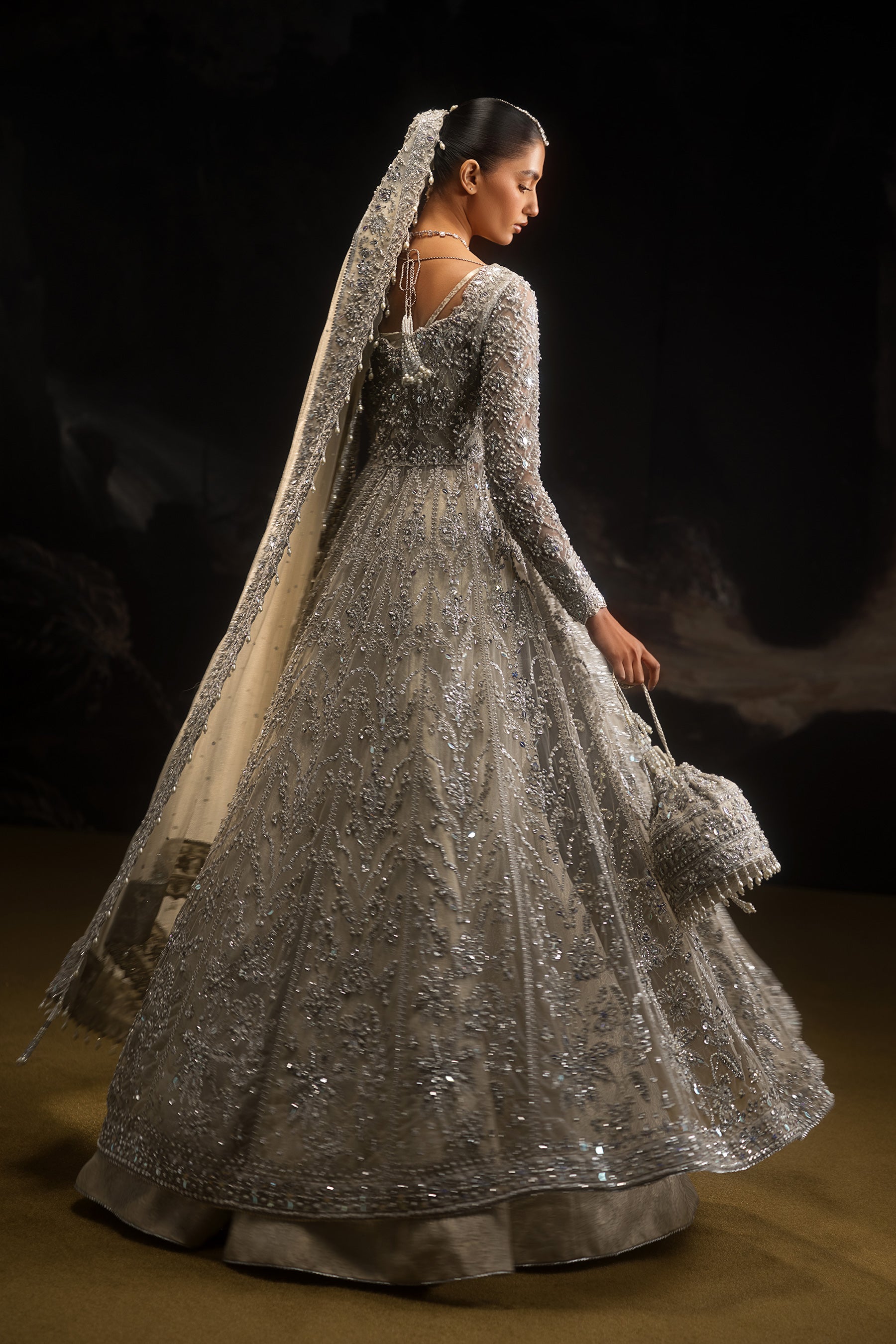 Pakistani Ivory Embroidered Net & Jamawar Bridal Pishwas (5-Piece) - Image 2