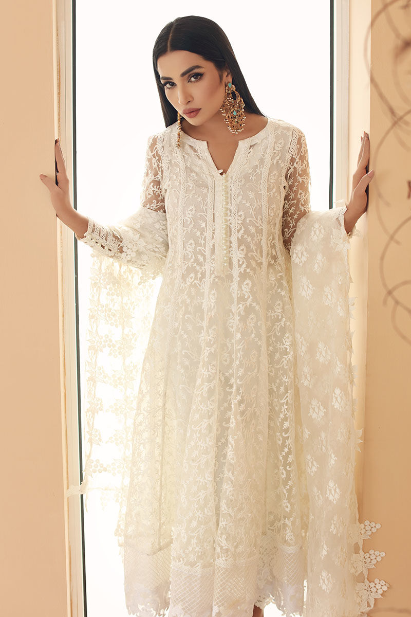 Off-White Embroidered Organza Kalidaar Pishwas (3-Piece) - Image 6