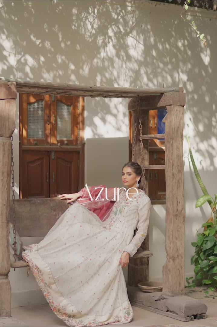 Pakistani Ivory Embroidered Pure Organza Pishwas (3-Piece) - Image 7