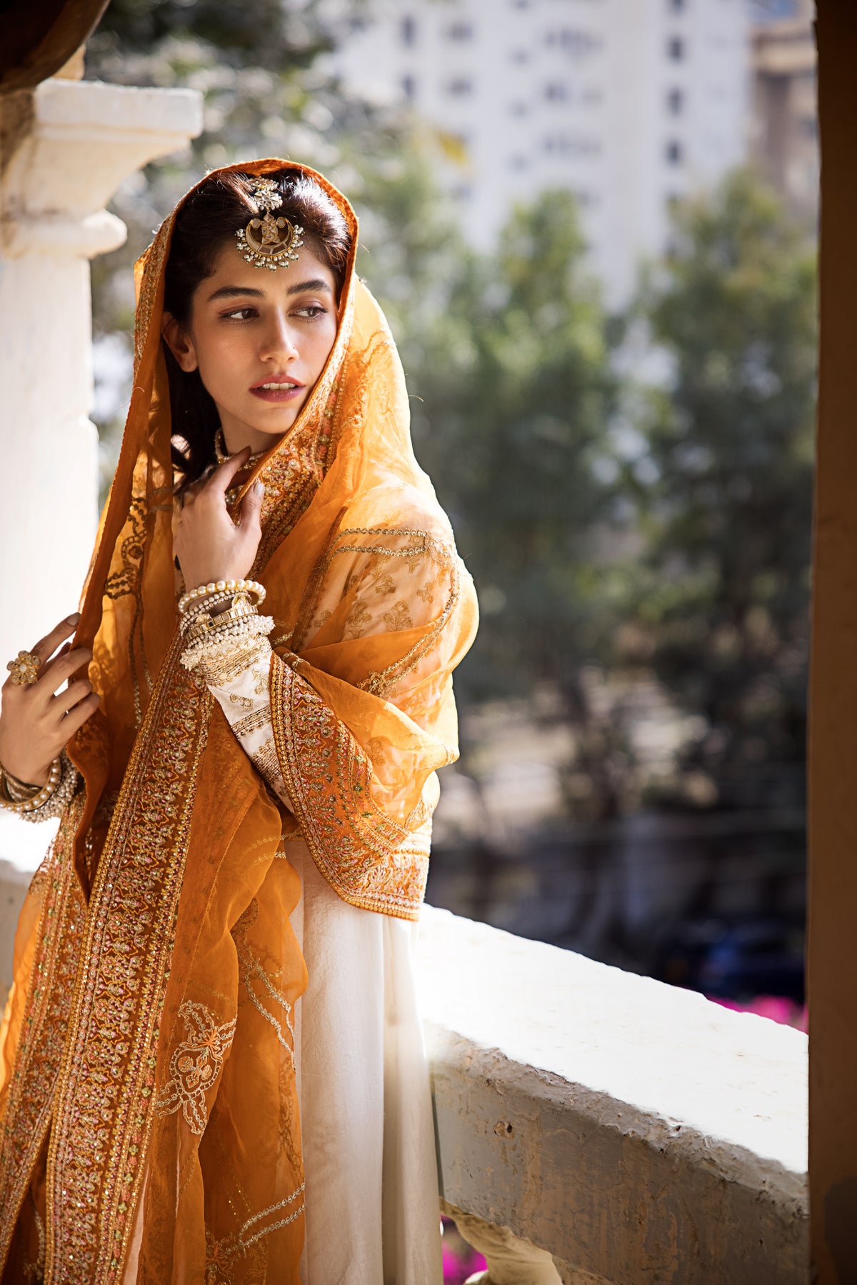 Pakistani Off-White Gold Embroidered Raw Silk Pishwas (3-Piece) - Image 5