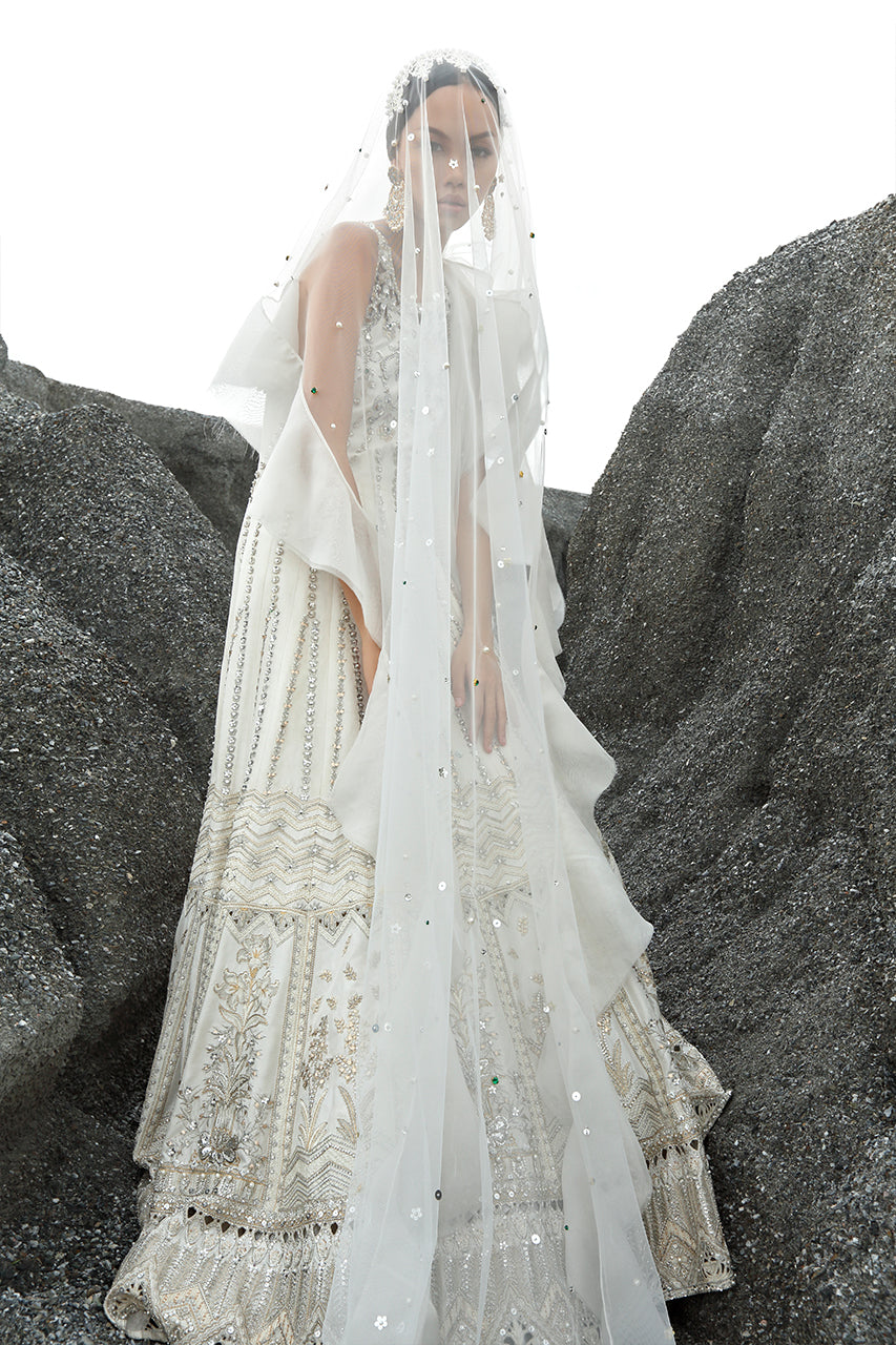 Pakistani Ivory Hand-Embellished Raw Silk Pishwas (2-Piece) - Image 5